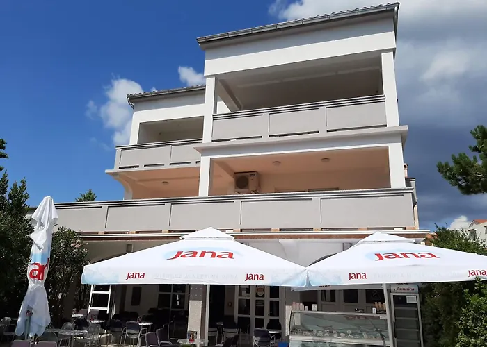 Rafaella * لوبار